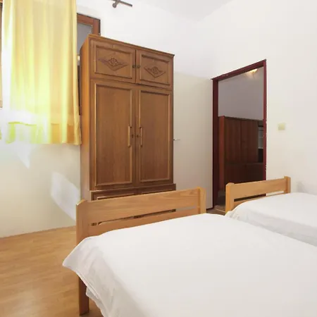 Διαμέρισμα Sonja 695 Πούλα