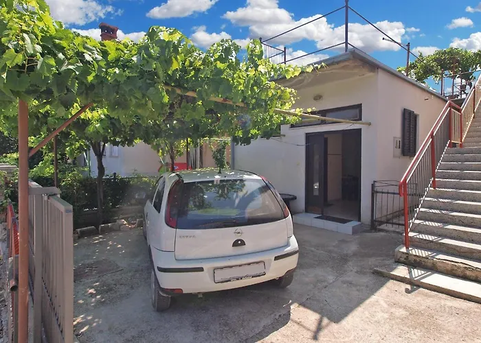 Sonja 695 * Πούλα